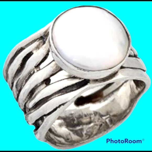 Silpada Jewelry - SILPADA MERMAID RING